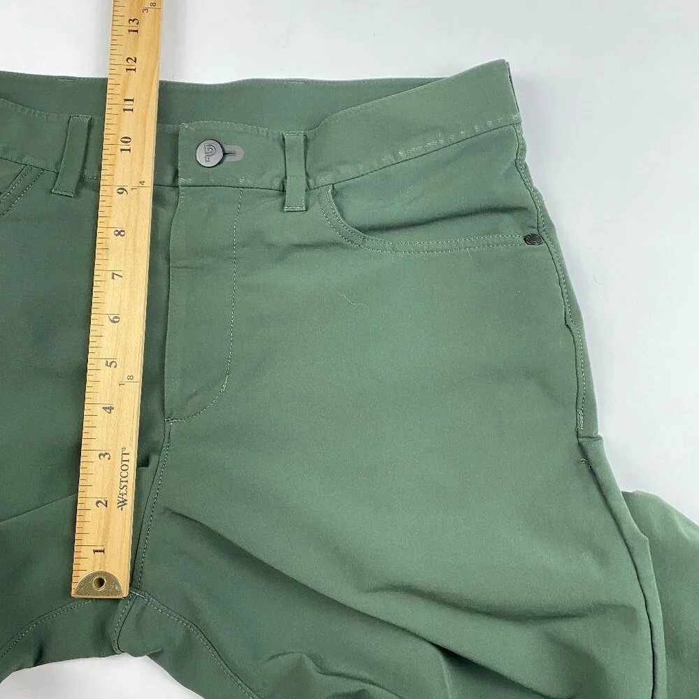 Public Rec Men's Pants Size 31 x 32 Green